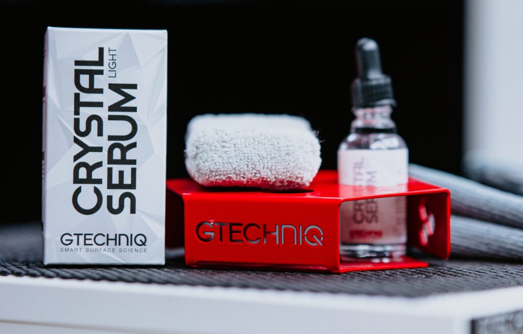 Gtechniq Crystal Serum Light product with application tools displayed.